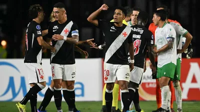 Audax Italiano vira sobre o Vasco por 2 a 1 na Copa Sudamericana