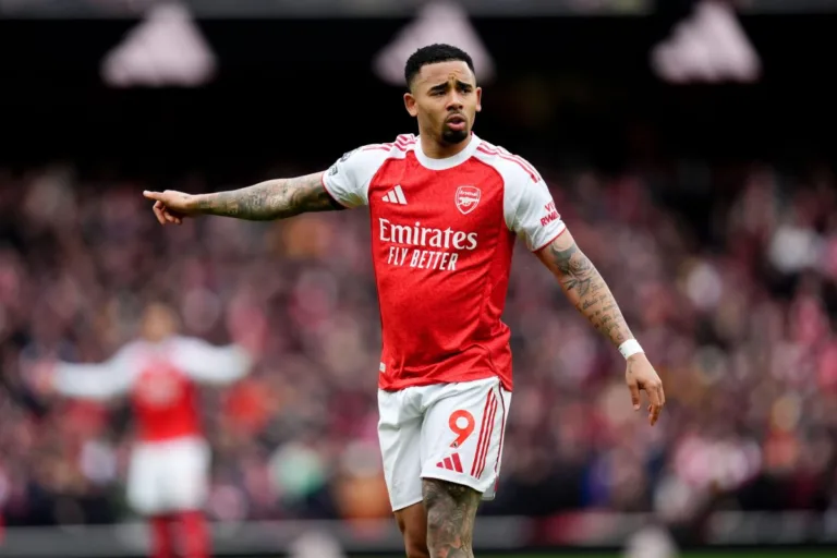 Arsenal aceita propostas mas valores assustam o Verdão Palmeiras avalia R$ 176 m