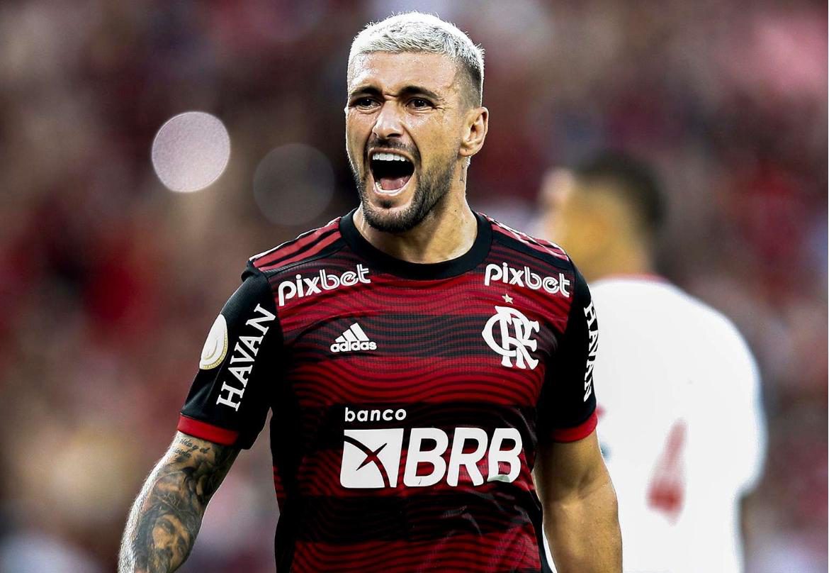 Depay lesionado expõe rombo de R$ 80 milhões em estrangeiros problemáticos