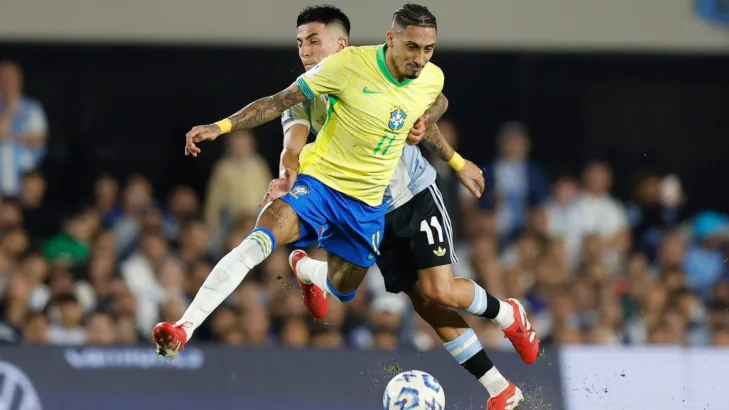 Comparação com métodos anteriores na Seleção Falcão defende método Ancelotti par