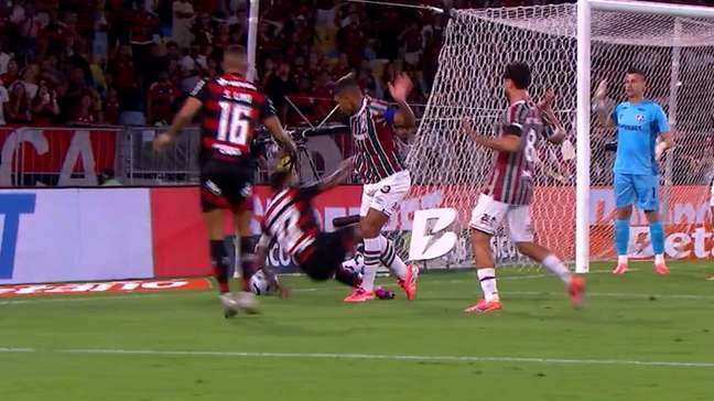 Sequência de 5 jogos sem vencer quebra lua de mel entre Renato e Vasco