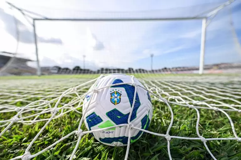 Barcelona busca nova joia palmeirense por estratégia financeira revelada