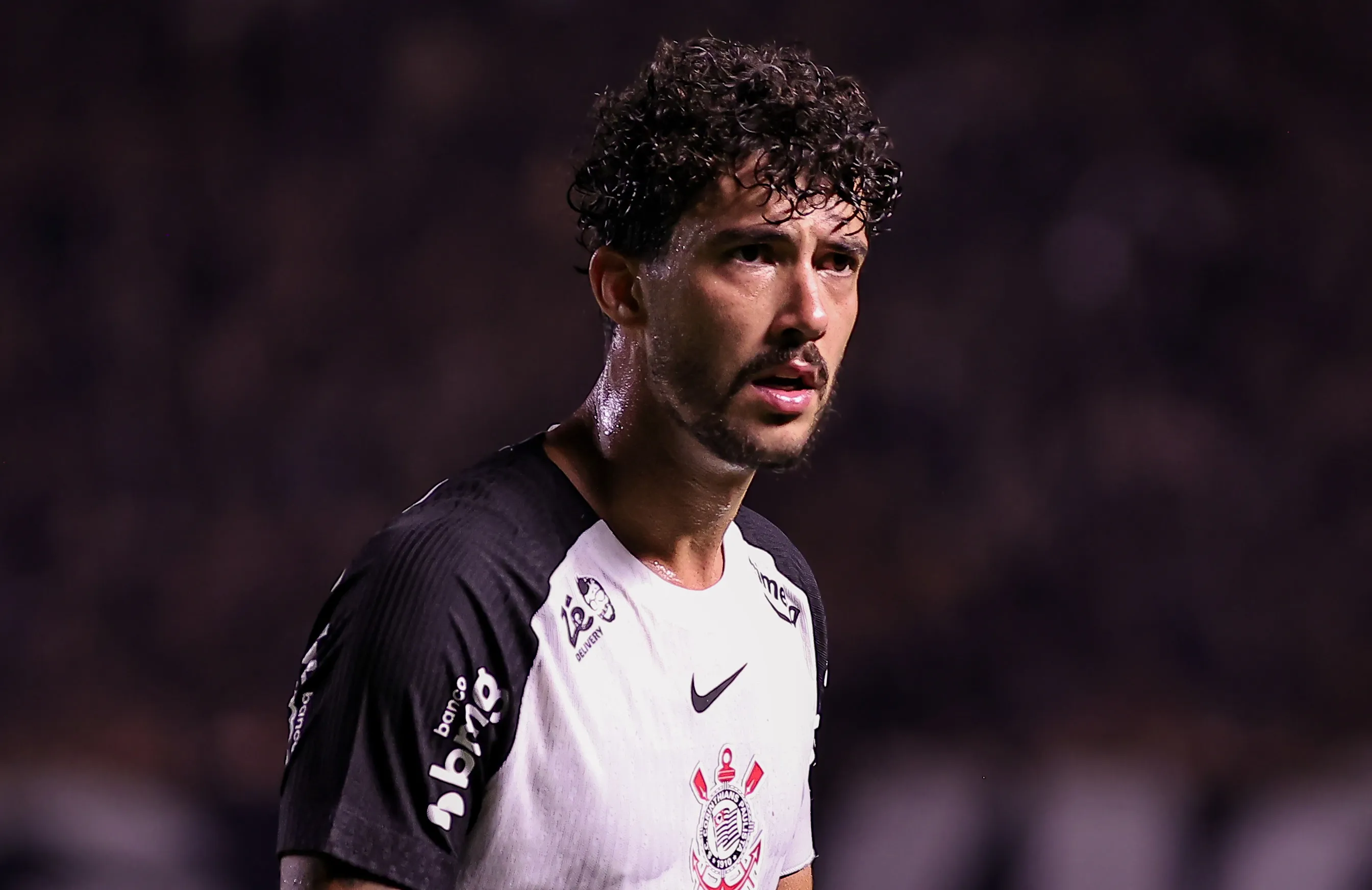 Gustavo Henrique assume protagonismo ofensivo Diniz transforma Corinthians em má