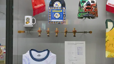 Museu do Futebol em Manchester guarda tesouros raros da história brasileira