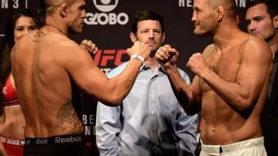 Belfort impressiona com transformação física radical na pesagem do PFL Belfast