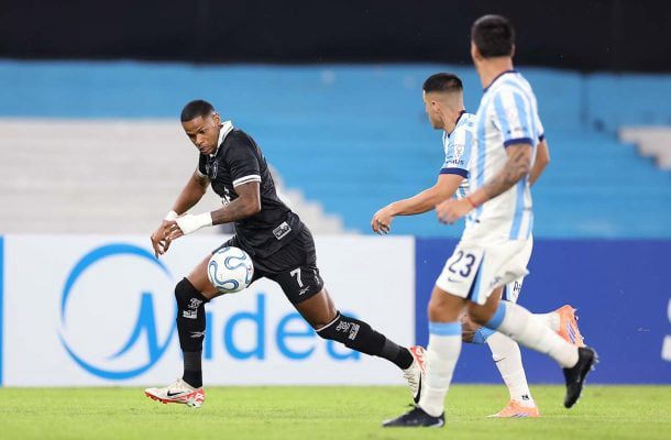 Botafogo quebra sequência histórica do Racing e mostra maturidade continental