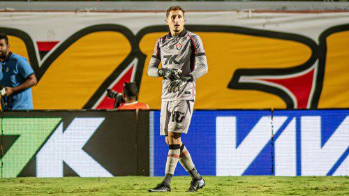 Jogadores do Vitória comemorando gol contra o Piauí no Barradão pela Copa do Nordeste