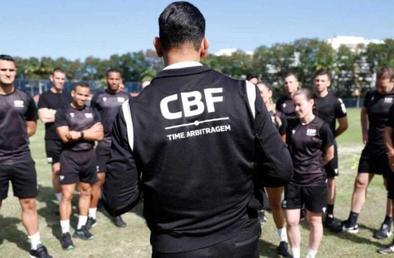 Regulamento da CBF define limite rígido Arboleda empaca vaga de estrangeiro e co