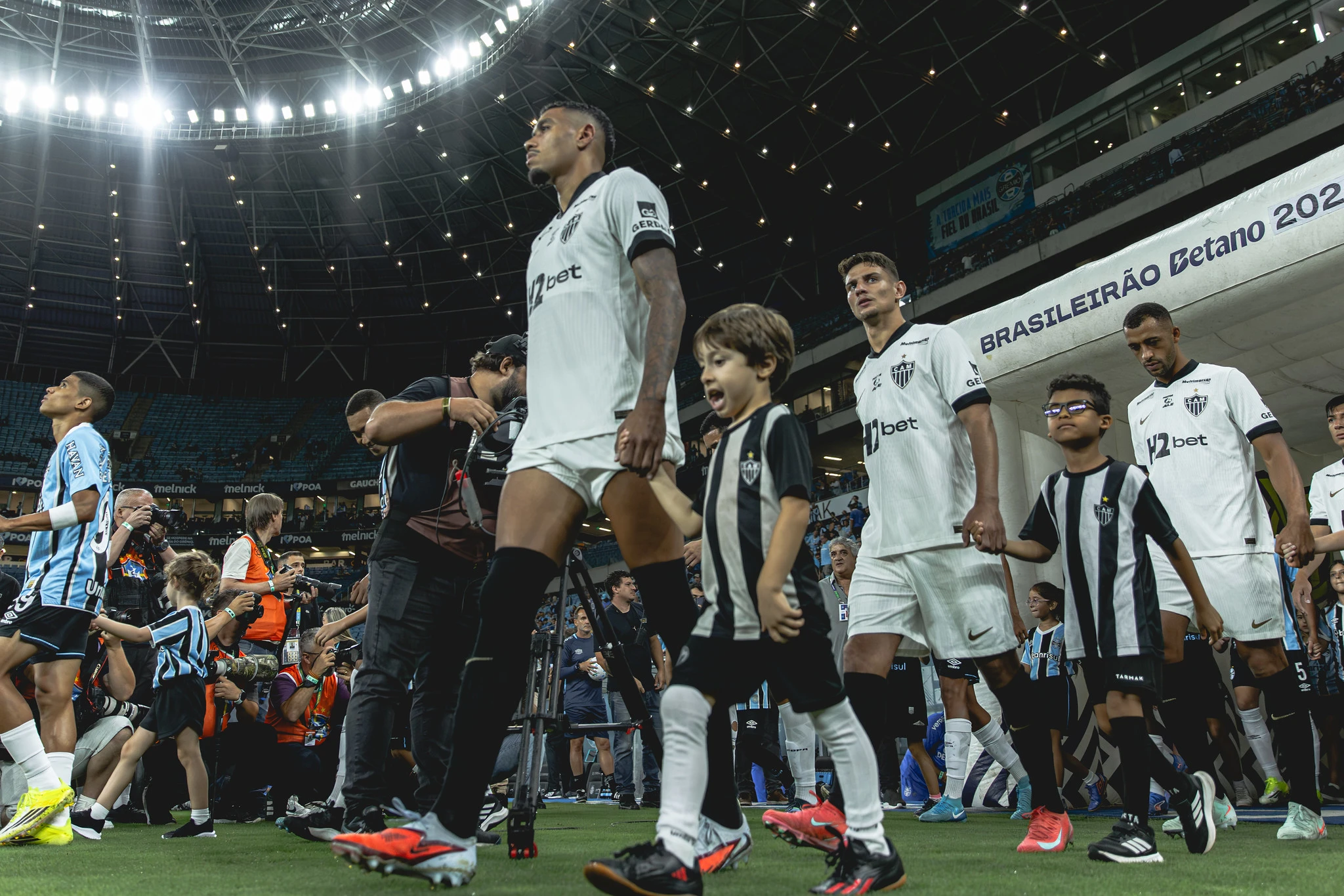 Padrão tático expõe fragilidades estruturais Números revelam desastre defensivo