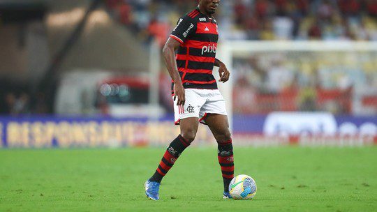 Paquetá e Evertton disputam vaga de maestro no meio-campo do Flamengo