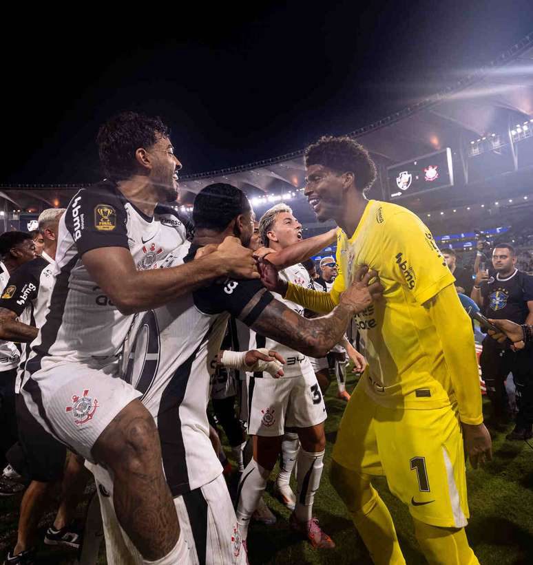 Desvio de R$ 3,4 milhões no Corinthians equivale a 30% do orçamento de contratações