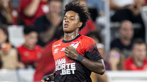 Análise comparativa de multas no mercado brasileiro Inter define multa estratégi