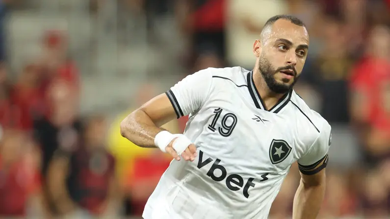 O peso da concorrência interna Arthur Cabral encontra seu momento de gl