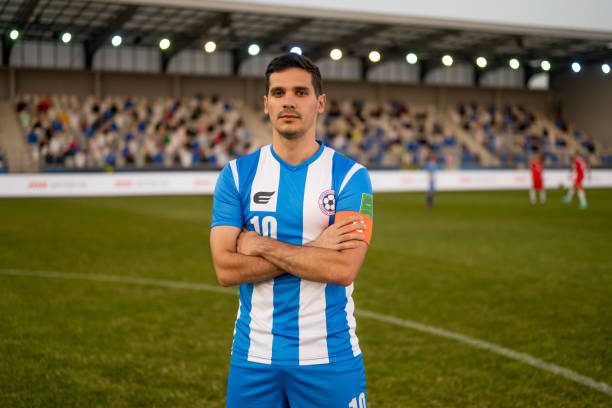 Jovem Pan transmite futebol turco com oito brasileiros em campo