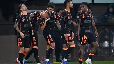 Peñarol x Platense define cenário decisivo para classificação do Corinthians
