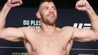 Chimaev enfrenta desafio único contra estilo peculiar de Strickland no UFC 328