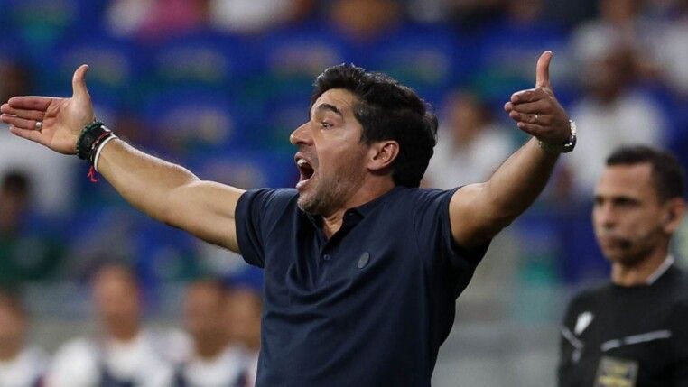 Histórico de punições revela padrão preocupante Abel Ferreira no banco disciplin