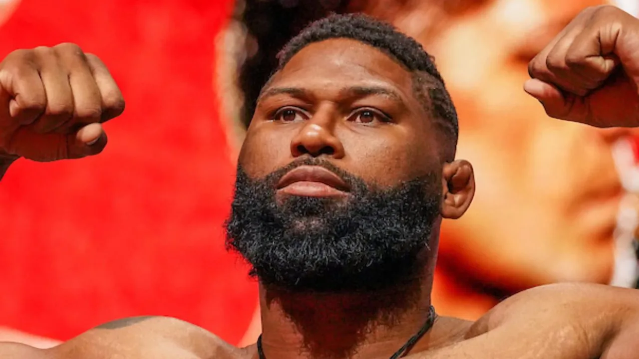Alex Pereira e Ciryl Gane se encaram antes da luta pelo cinturão interino dos pesados no UFC Casa Branca