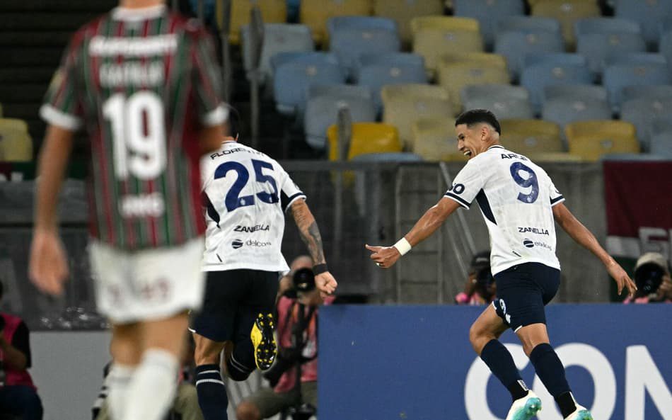 Modelo de jogo incompatível com o elenco Zubeldía falha no Fluminense e precisa