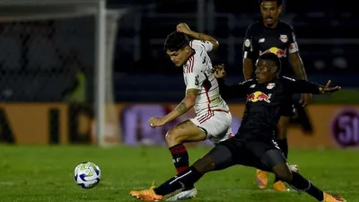 Flamengo repete erro histórico e pode perder Ryan Roberto de graça para europeus