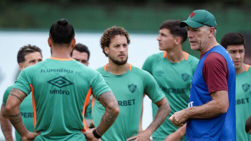 Reestruturação financeira em debate Fluminense negocia SAF de R$ 800 milhões