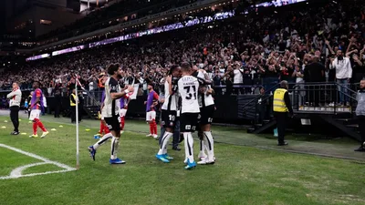 Corinthians lidera grupo na Libertadores e recupera protagonismo em casa