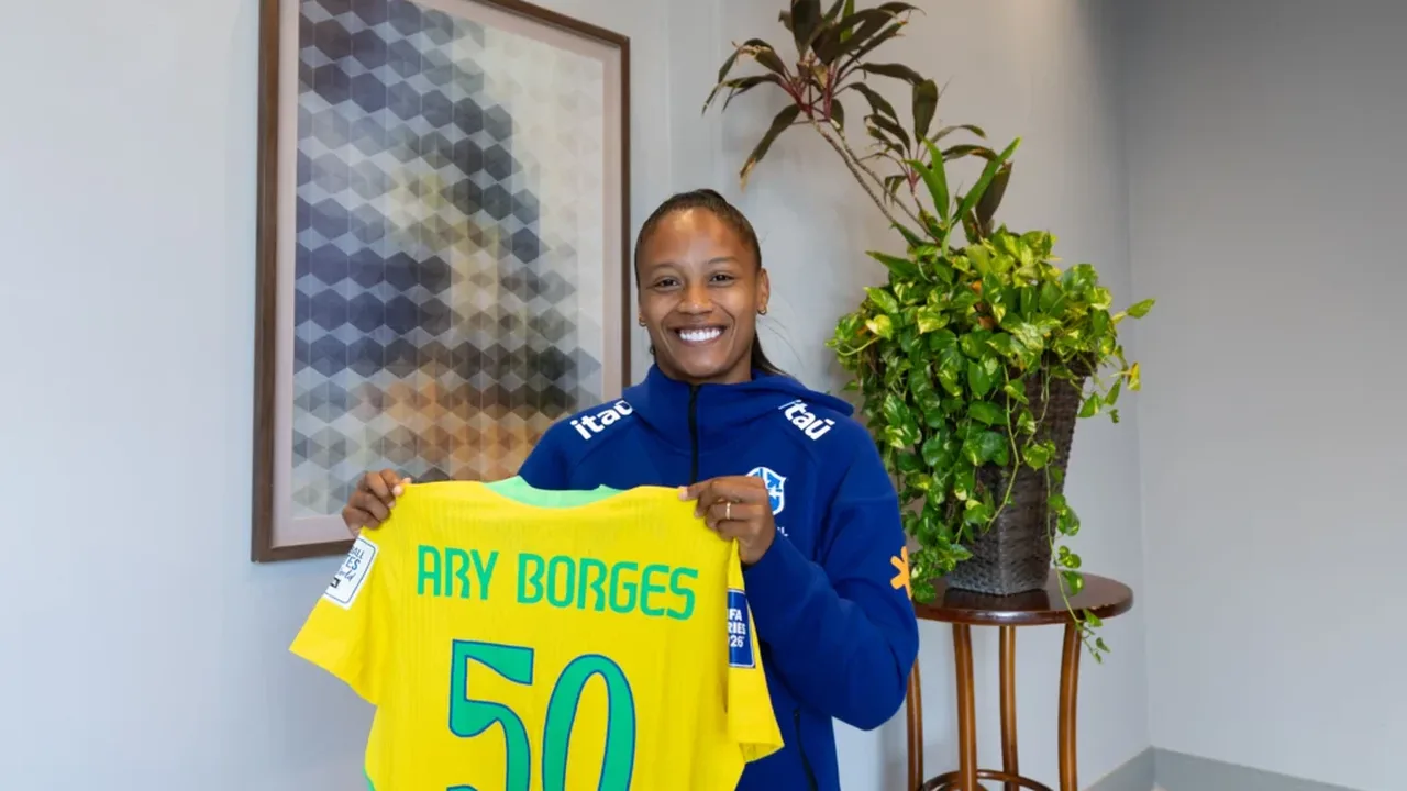 Ary Borges comemorando gol pela Seleção Brasileira feminina em partida oficial