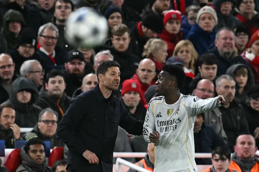 Consequências financeiras e esportivas Real Madrid ameaça abandonar campo contr