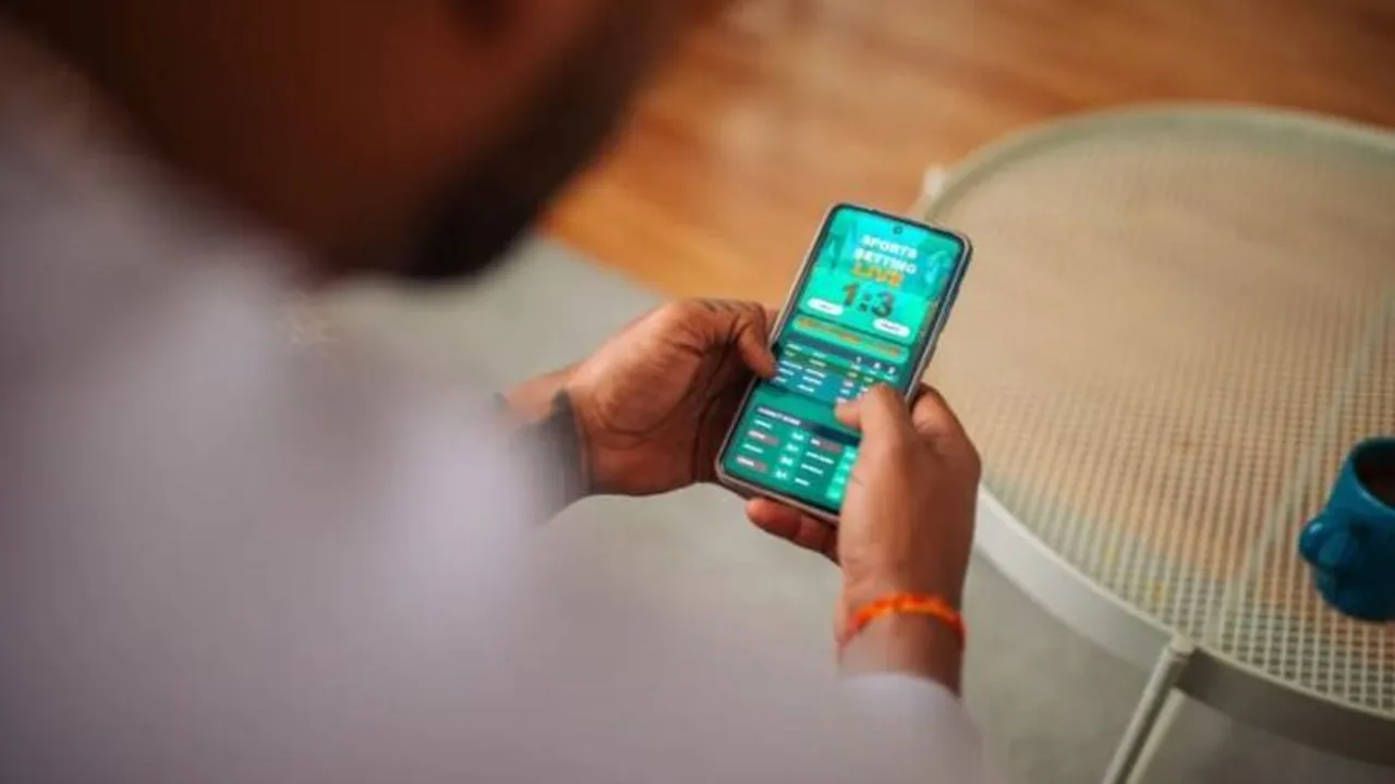 Tela de computador mostrando interface de apostas em Dota 2 com logos de equipes europeias e odds em reais