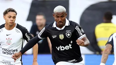 Danilo encara disputa acirrada por vaga de volante na Copa do Mundo 2026
