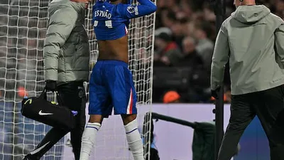Lesão de Estêvão aos 15 minutos mudou o rumo da derrota do Chelsea