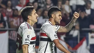 São Paulo vence Vasco por 1 a 0 com gol de Luciano em São Januário