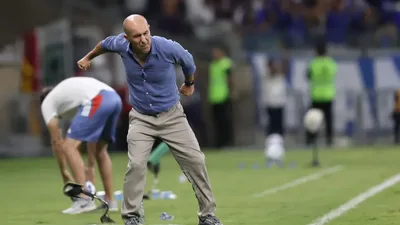Leonardo Jardim define estratégia de rodízio para manter ritmo do Flamengo