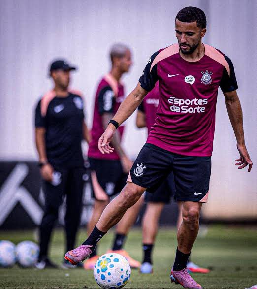 A reação desproporcional da torcida Lingard vira bode expiatório de crise of
