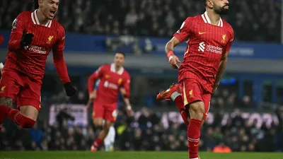 Salah alcança nove gols contra Everton e entra no seleto grupo dos gigantes