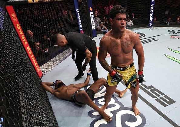 Performance que definiu a aposentadoria Gilbert Burns planeja abrir academia pró