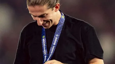 Como a filosofia de Filipe Luís chocou com a busca do Flamengo por flexibilidade
