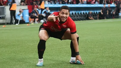 Vitor Roque volta ao Palmeiras após 3 meses parado e pode decidir título