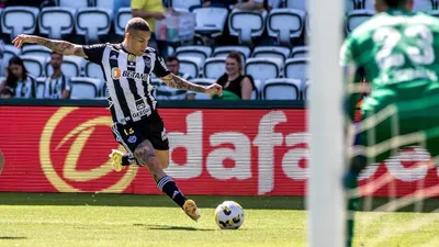 Coritiba vence Atlético Mineiro por 2 a 0 no Couto Pereira
