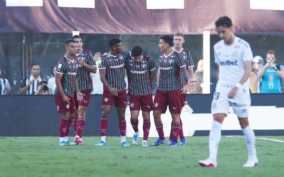 A armadilha da marcação alta santista Fluminense vence Santos com domínio táti