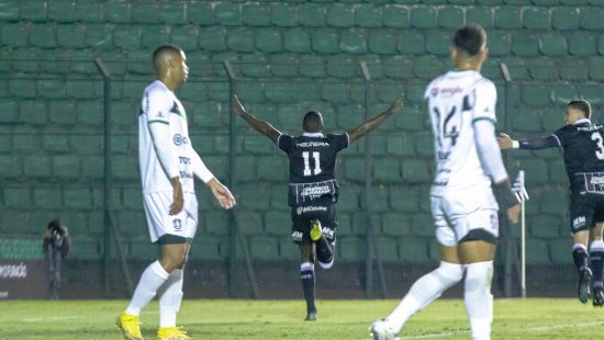 Transição ofensiva e compactação defensiva Endrick supera números de Vini Jr na