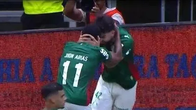 Palmeiras resiste com 10 jogadores e amplia vantagem na liderança do Brasileirão