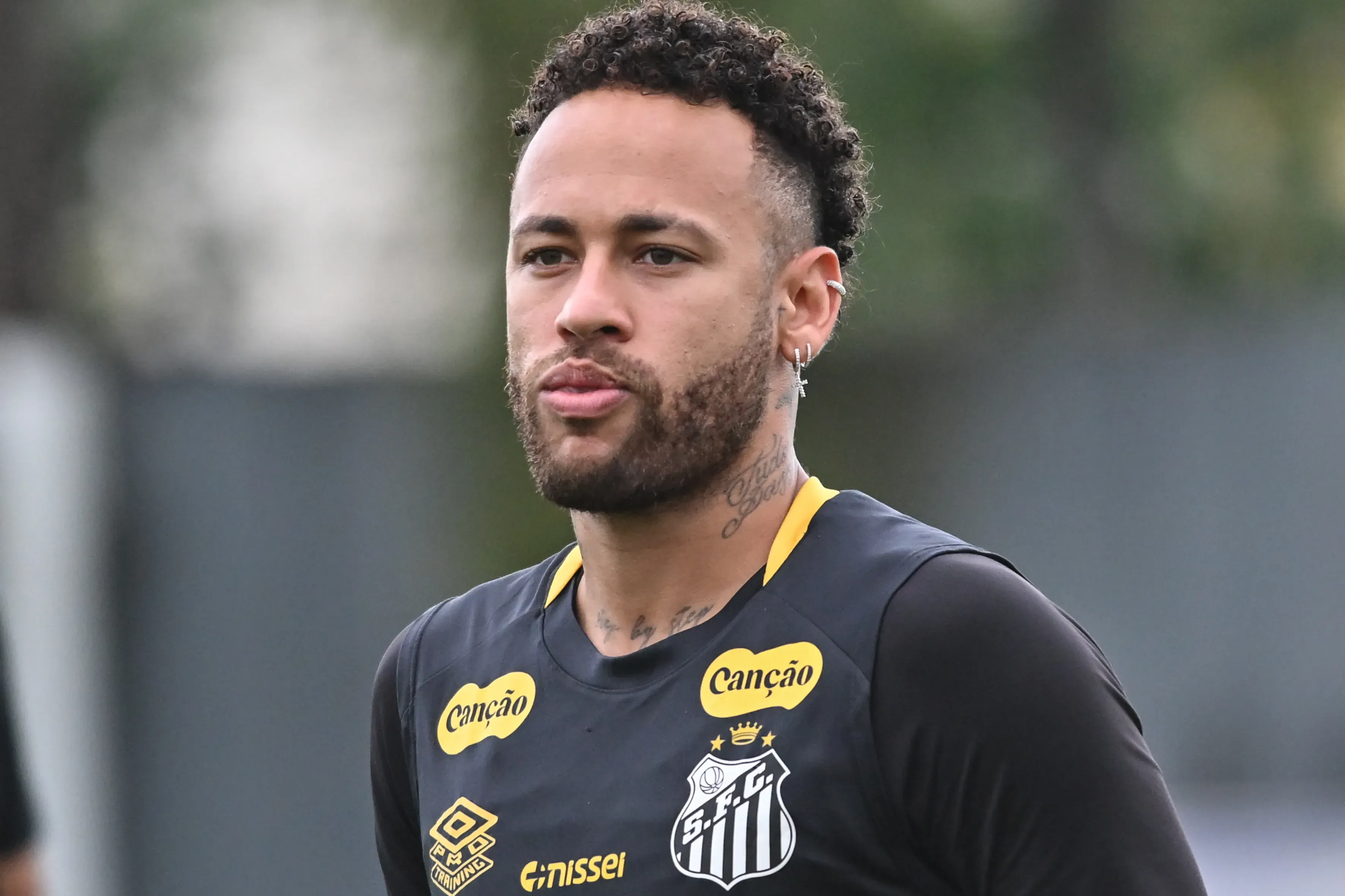 Padrão de comportamento consolidado em 15 anos Por que Neymar ainda se envolve e