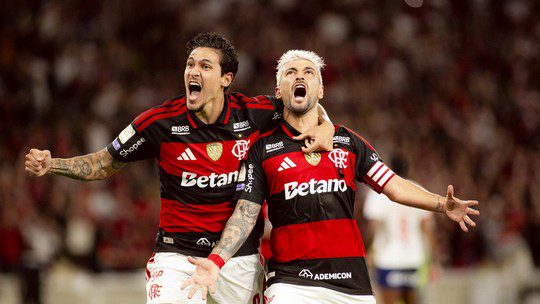 Jardim mantém otimismo cauteloso sobre Paquetá Lágrimas de Paquetá preocupam Fla