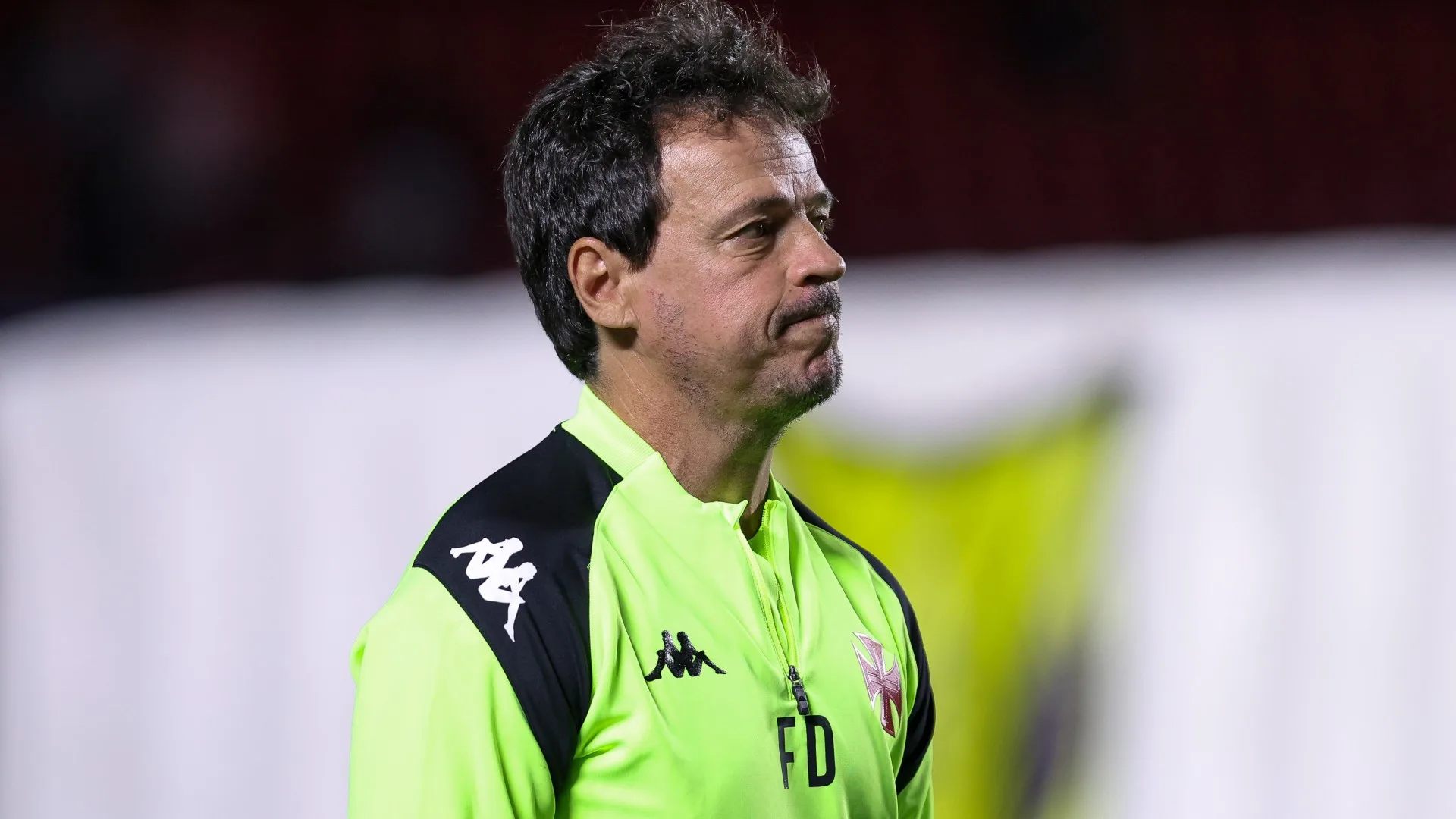 Gol de cobertura marca retorno de fundamento clássico Os três gols mais bonitos