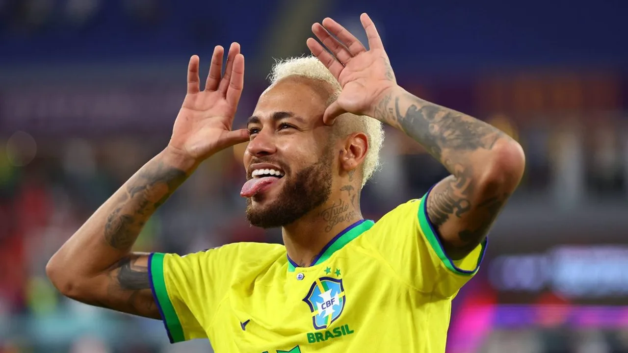 Endrick comemorando gol pelo Real Madrid e Neymar em ação pelo Santos, disputa por vaga na Seleção Brasileira