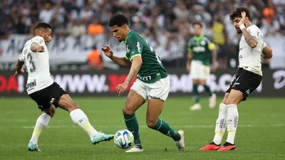 Murilo expulso e na mira do STJD, mas Palmeiras mantém fortaleza caseira