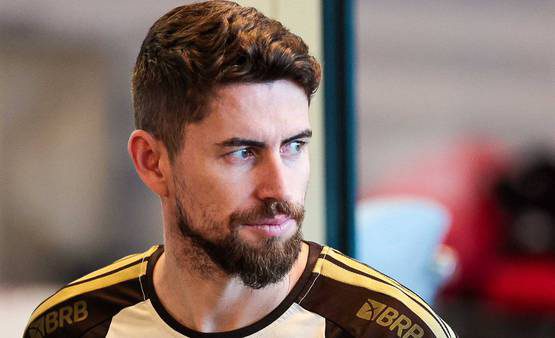 Calendário define urgência do retorno Jorginho treina com grupo e pode ser alt