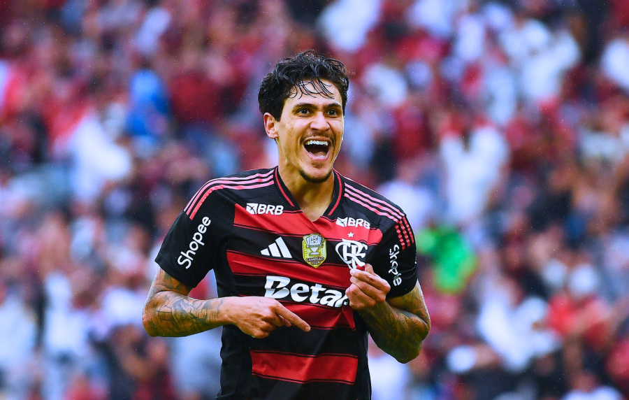Modelo de gestão de elenco se consolida Flamengo define estratégia para tripla d