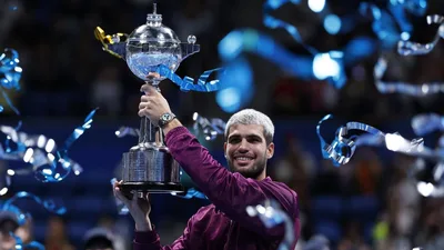 Alcaraz conquista Laureus e iguala números históricos de Federer e Nadal